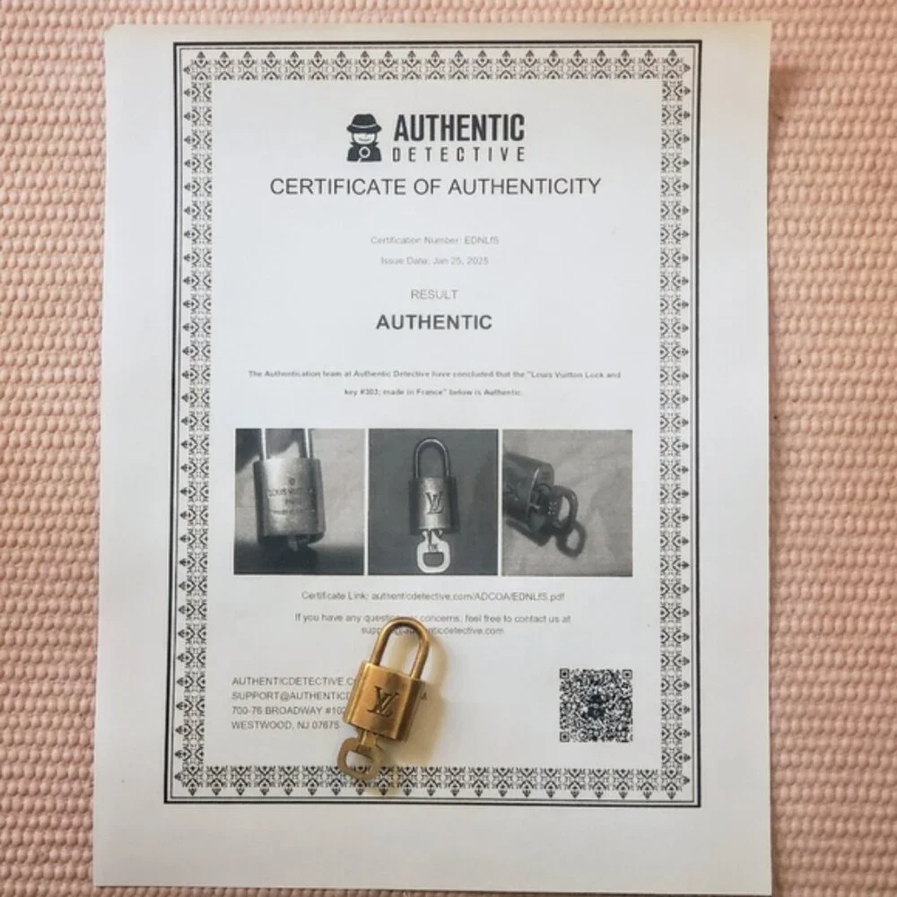 Louis Vuitton Lock and Key  #303 - Picture 10 of 10